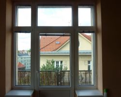 Čirá bezpečnostní fólie SECUR GRIP 12 MIL. Fólie s atestem P2A proti proražení.