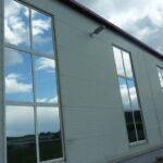 Zrcadlové reflexní protisluneční okenní fólie