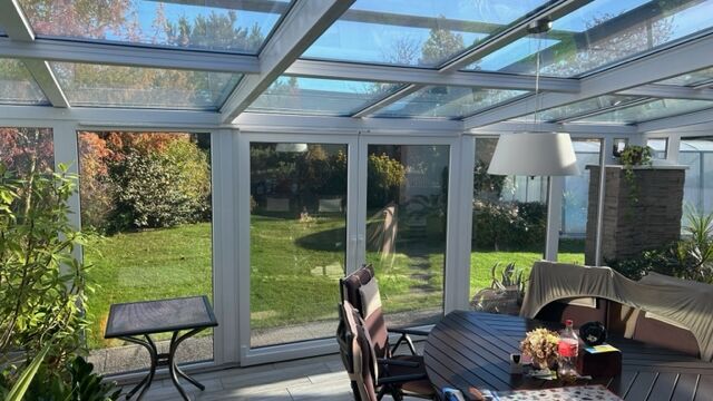 tepelně izolační fólie SOLAR 50 C na vnitřní straně skla
